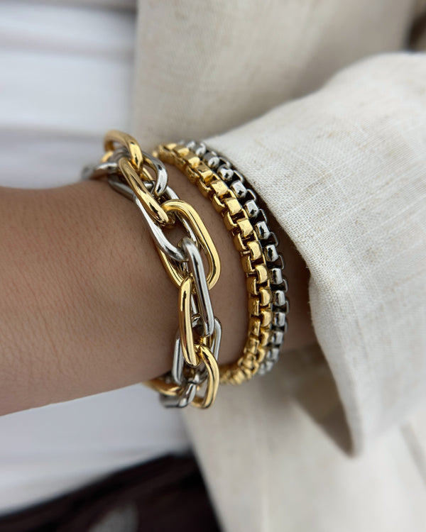 Kit com 2 pulseiras Fashion e Versátil