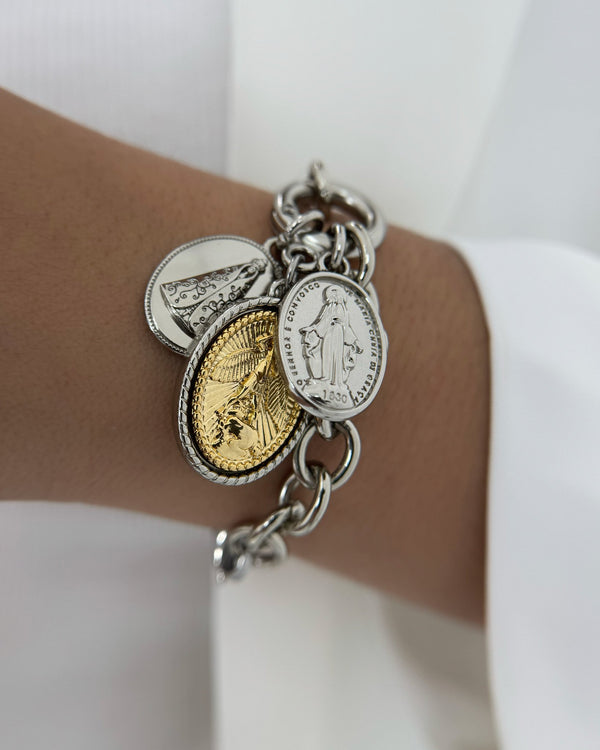Pulseira de Elos Redondos com 3 Pingentes Católicos - São Miguel Arcanjo, Nossa Senhora Aparecida, e Graças PU2207
