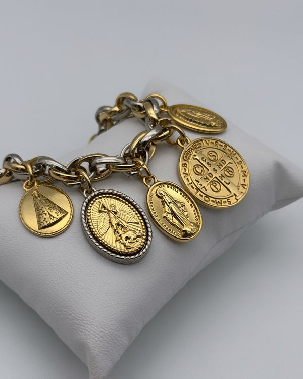 Pulseira Dourada e Prata Abundância 5 Medalhas Católicas